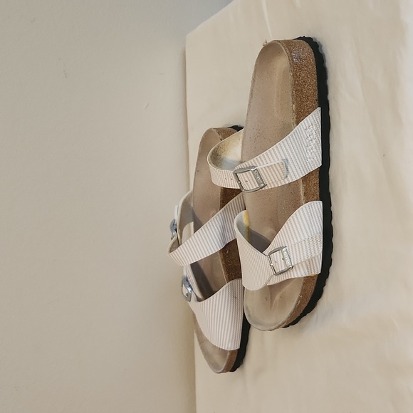 Womens Birkis by Birkenstock Sandals Size 39 L8 M6 - Picture 2 of 5
